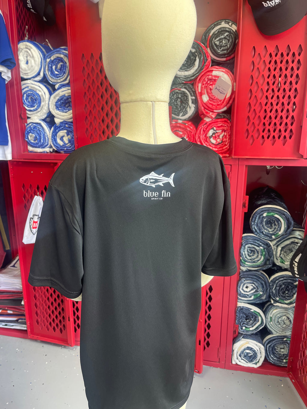 Biloxi Tribe Vibes Performance T YOUTH (black)